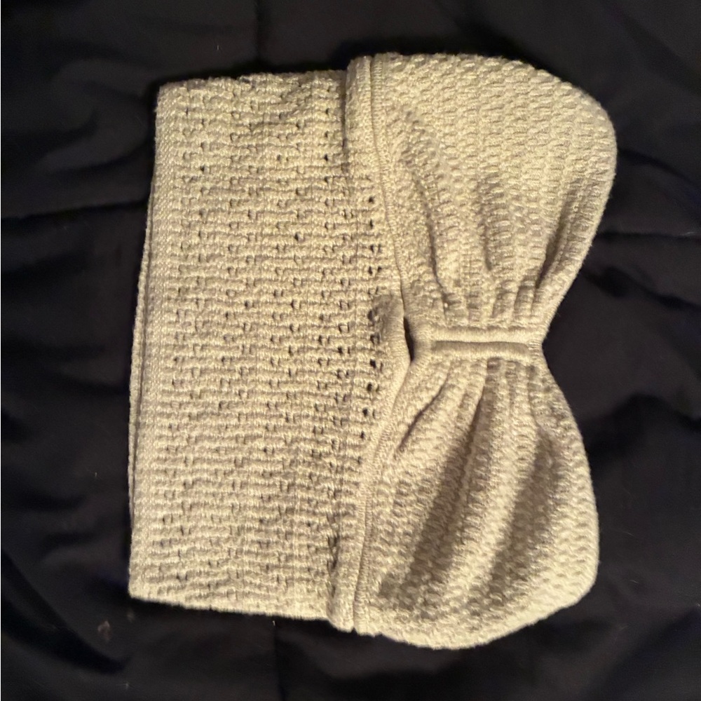 American Eagle Outfitters Gray Textured Crop Top